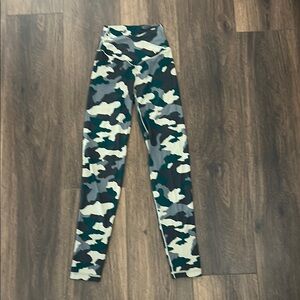 Aerie Green and Gray Camo Leggings High Waist Stretch